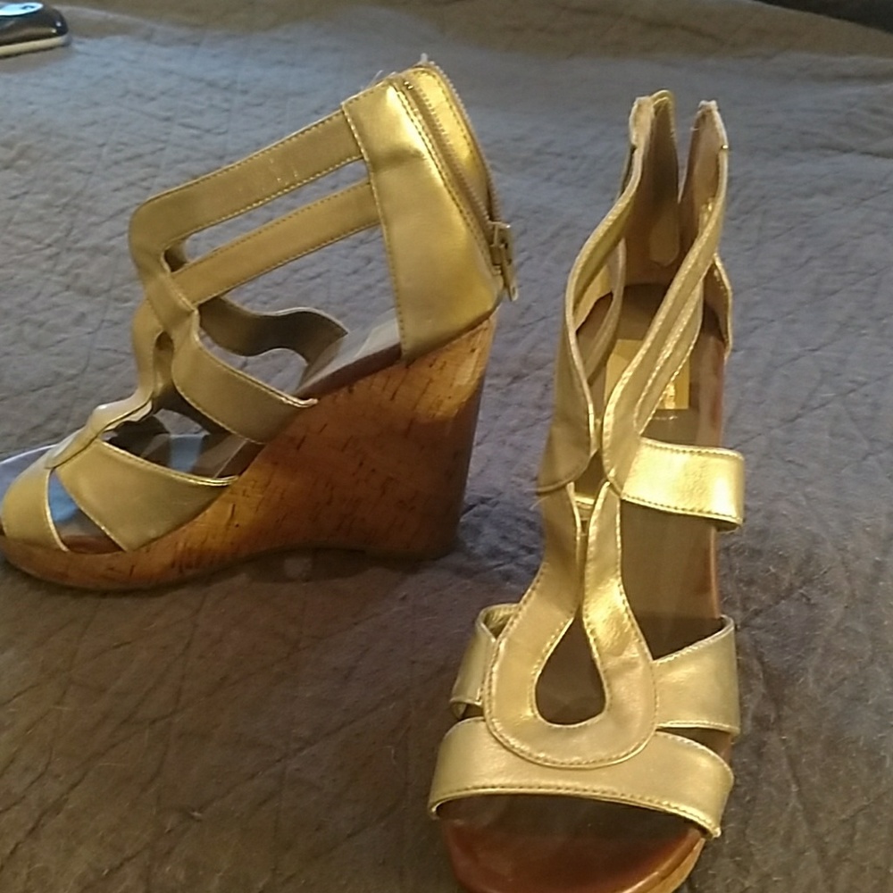 Dolce Vita Gold Wedges
